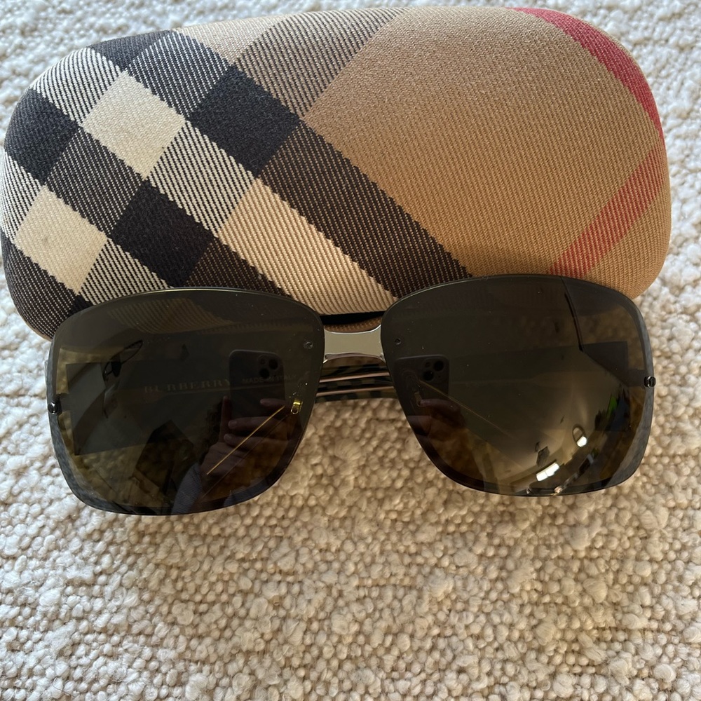 Burberry sunglasses, gently used.
